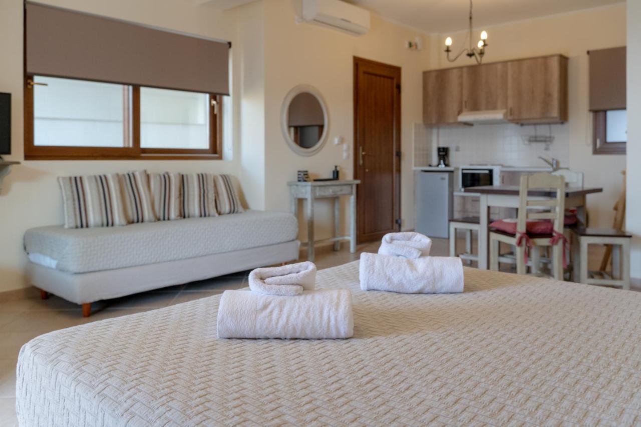 Αlissachne Suites ลิมนิโอนาส ภายนอก รูปภาพ