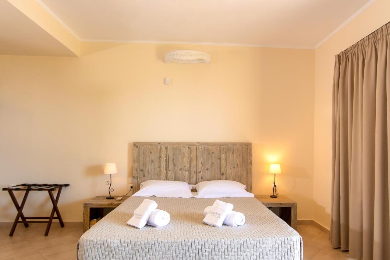 Αlissachne Suites ลิมนิโอนาส ภายนอก รูปภาพ