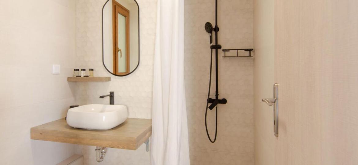 Αlissachne Suites ลิมนิโอนาส ภายนอก รูปภาพ